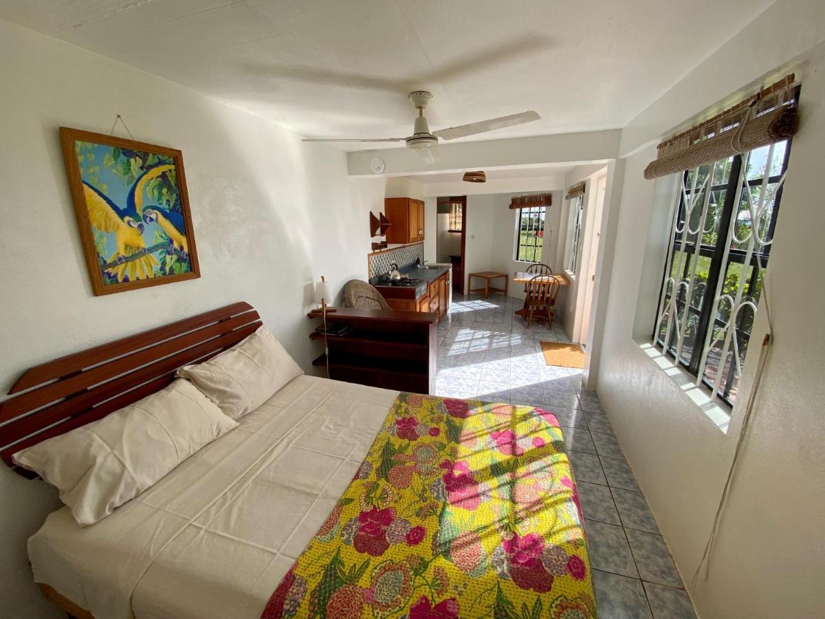 Sea Cliff Eco-Cottages & Gin Distillery Calibishie Bagian luar foto